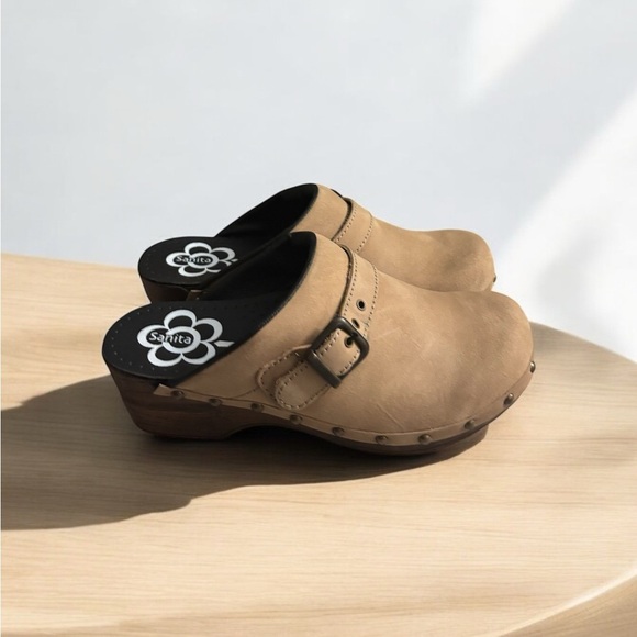 Sanita Women's Kristel Tan ClogsSize 38. - Picture 2 of 6